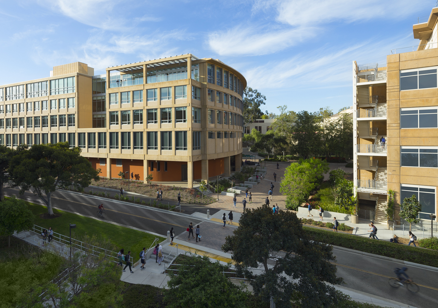 University of California, Irvine (UCI) - The Paul Merage School of Business Unit 2