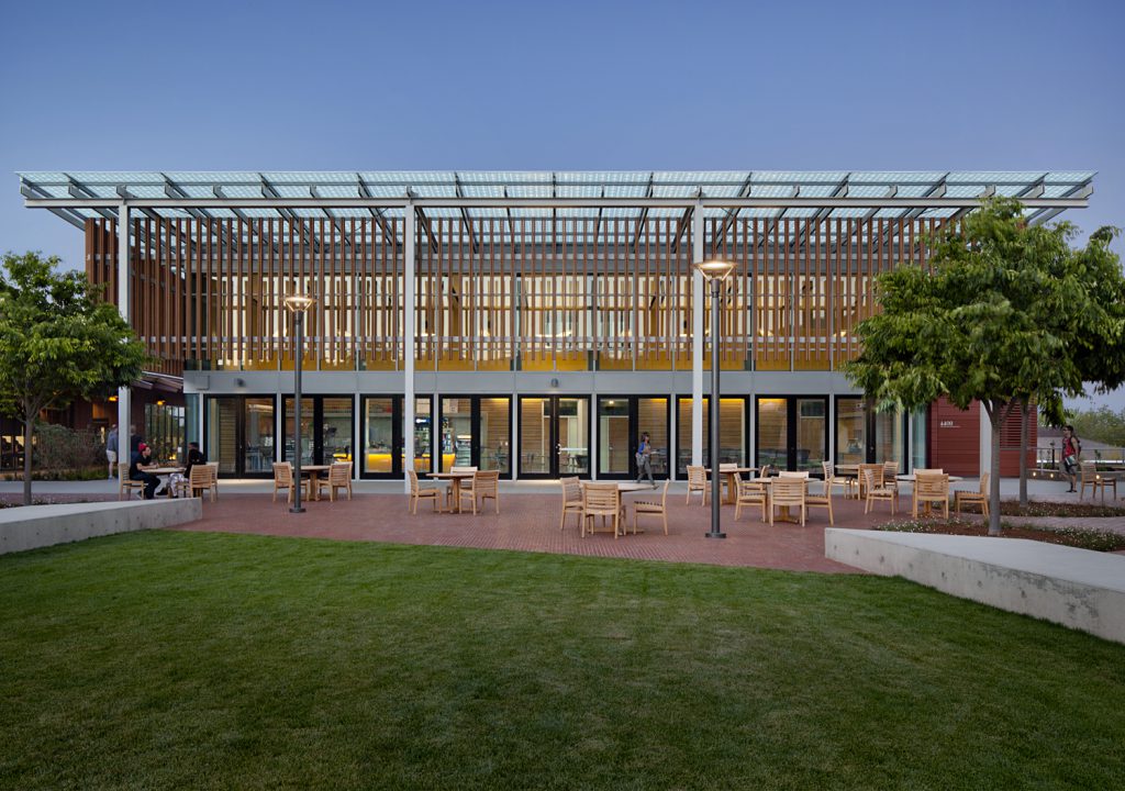 Foothill College – Physical Sciences and Engineering Center